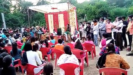 Tải video: मिशन शक्ति के अंतर्गत कार्यक्रम आयोजित कर महिलाओं एवं बालिकाओं को जादू के माध्यम से कराया जागरूक|