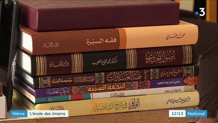 Islam : immersion dans une école qui forme des imams