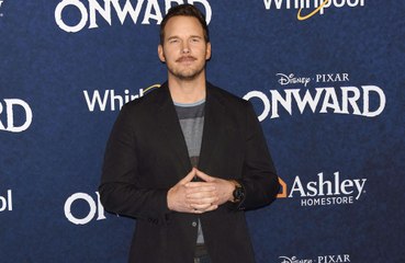 Chris Pratt defended by famous friends