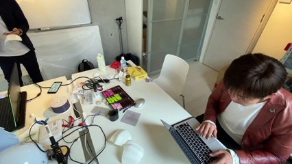 Mascarillas de alta tecnología capaces de filtrar, monitorear e incluso traducir