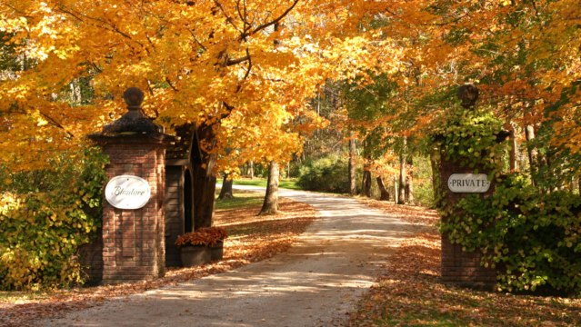 Enjoy a Private Jet, Michelin-starred Restaurant, and Stunning Fall Foliage Views on These