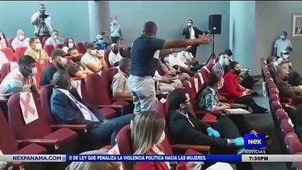 Descargar video: Ánimos caldeados en la comisión de asuntos agropecuarios de la AN - Nex Noticias