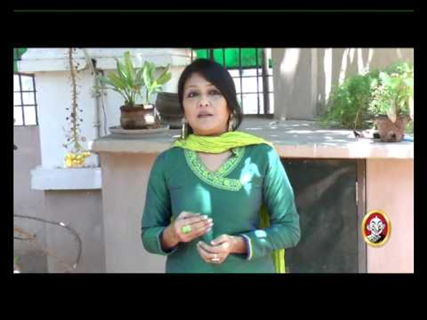 Shobana Ravi Newsreader