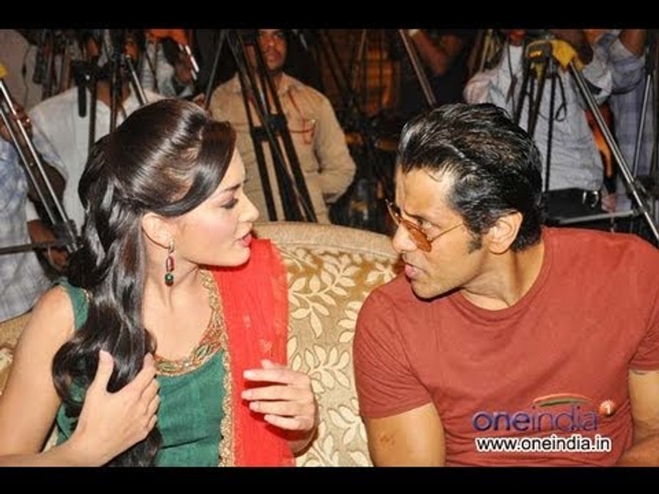Vikram talks about Anushka, Amy jackson, Lakshmi rai