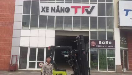 Xe nâng dầu 2 tấn Clark C20SD. Xe nâng giá rẻ cho mọi doanh nghiệp!