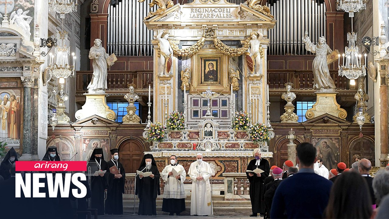 Pope Francis calls for civil union law for same-sex couples