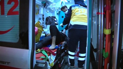 Ankara’da 2 araç kafa kafaya çarpıştı: 1’i ağır 5 yaralı