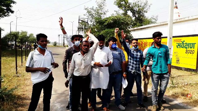 शाजापुर में NSUI ने विरोध प्रदर्शन कर सौंपा ज्ञापन