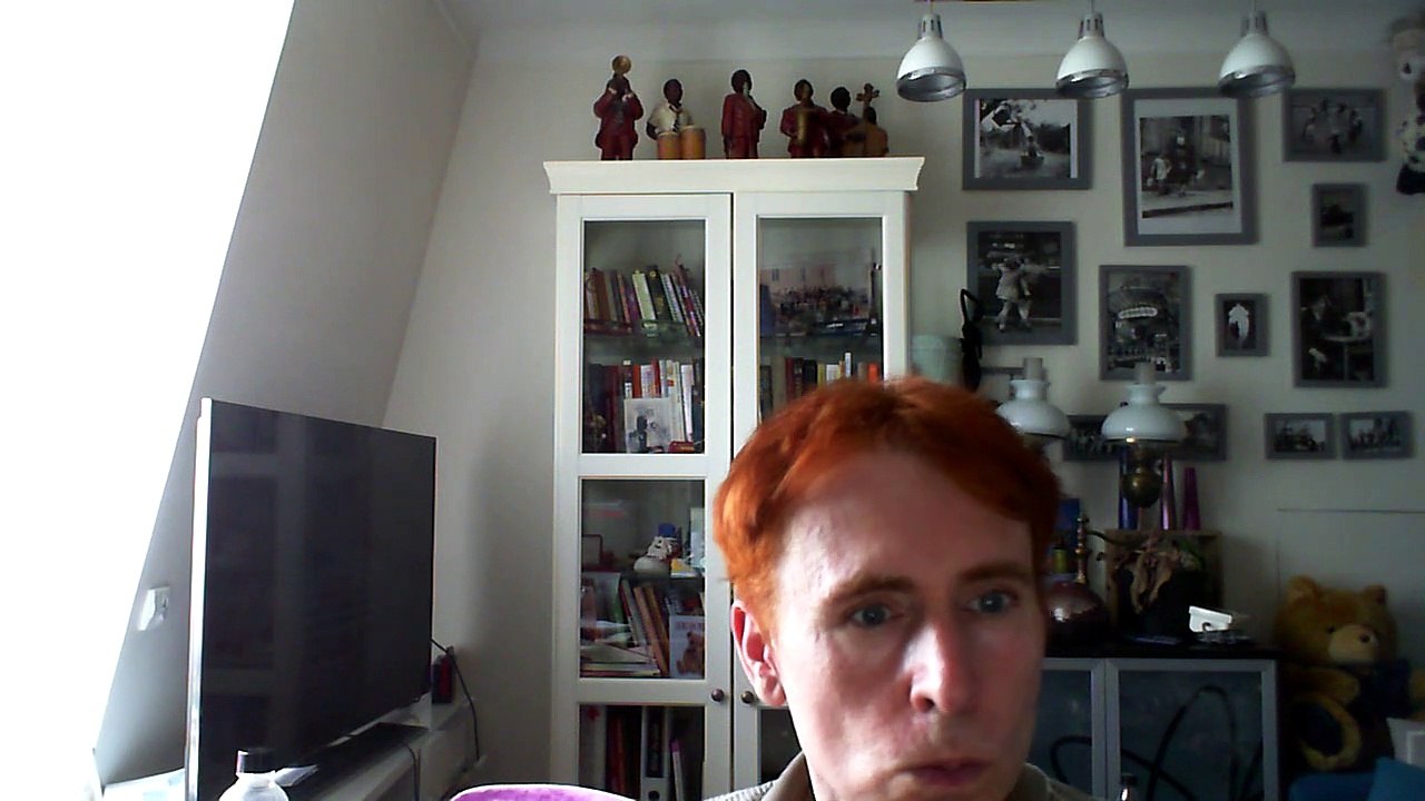 Wiwi égratigne "contes vents et marées"