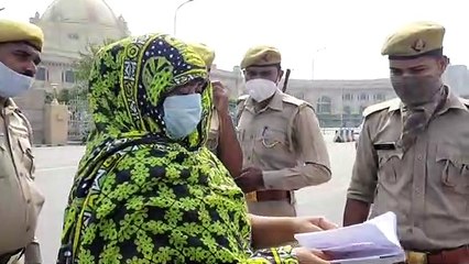 पुलिस प्रताड़ना से तंग महिला आत्मदाह करने पहुंची विधानभवन, मचा हड़कंप