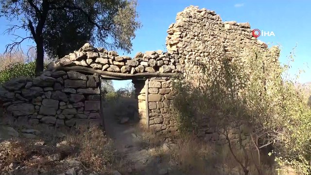 Elazığ'da zamana direnen 800 yıllık manastır restore edilmeyi bekliyor