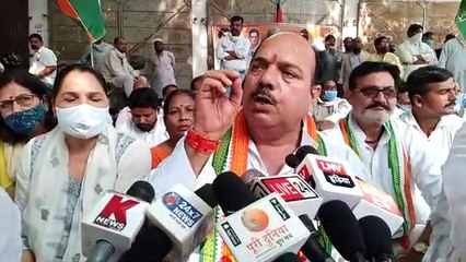 उत्‍तर प्रदेश में धान खरीद बेहद कम होने से बिचैलियों के हाथों ठगा जा रहा किसान