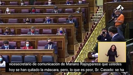 La respuesta de Abascal a Casado: "Sus aplausos suenan a la orquesta del Titanic cuando se hunde"