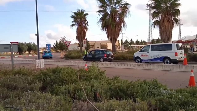 Fuerzas de Seguridad controlan accesos a Almendralejo (Badajoz)