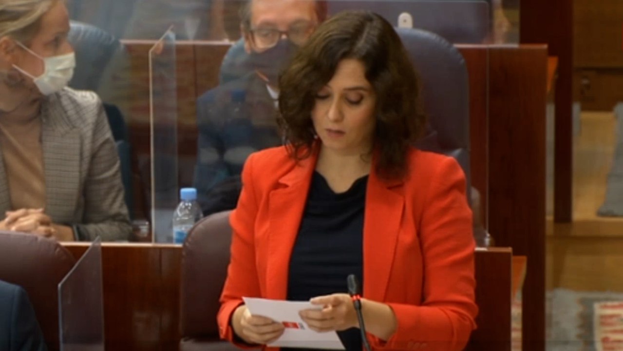 Ayuso acusa a Podemos de basar políticas de infancia en llegar "solas y borrachas"