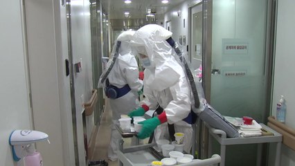 [뉴스라이브] 사흘째 세 자릿수 확진...모임·학교·직장 '일상 감염' 확산 / YTN