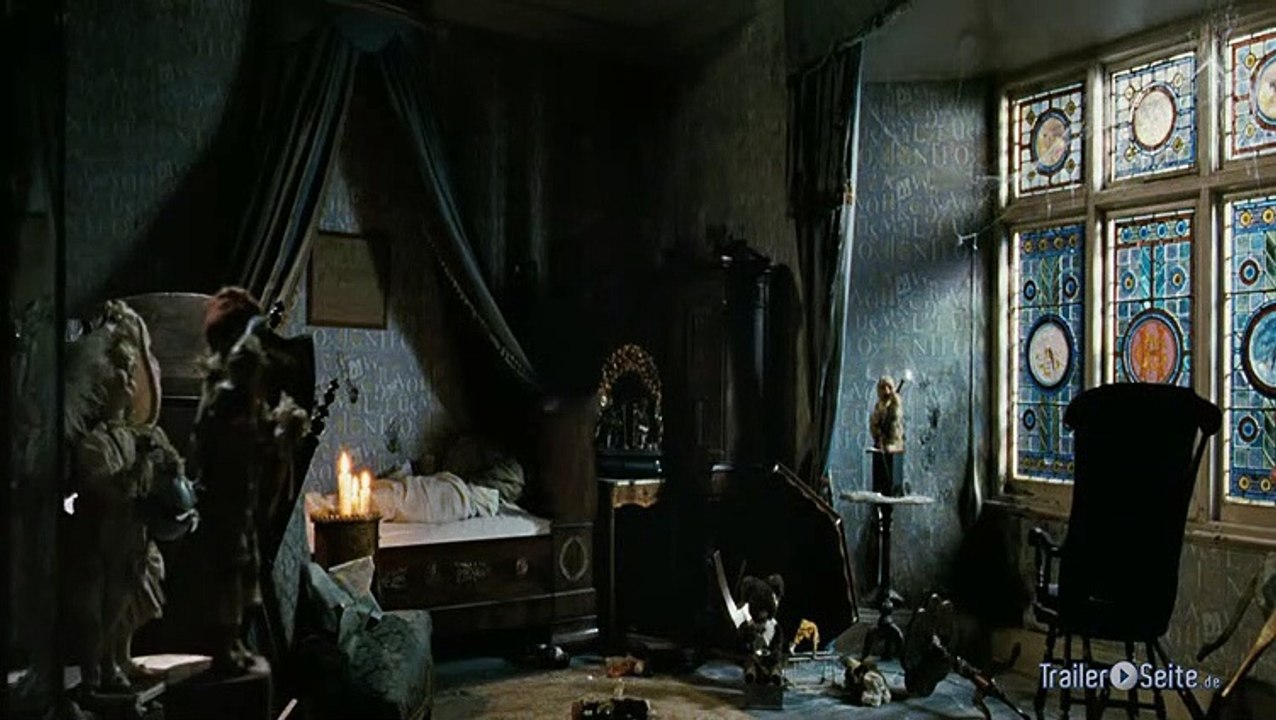 The woman in black trailer (2011)