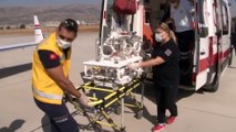 Ambulans Uçakla Bir Günde İki Bebek Operasyonu