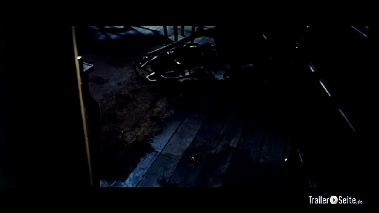 Ausschnitt aus Die Frau In Schwarz: Fussspuren