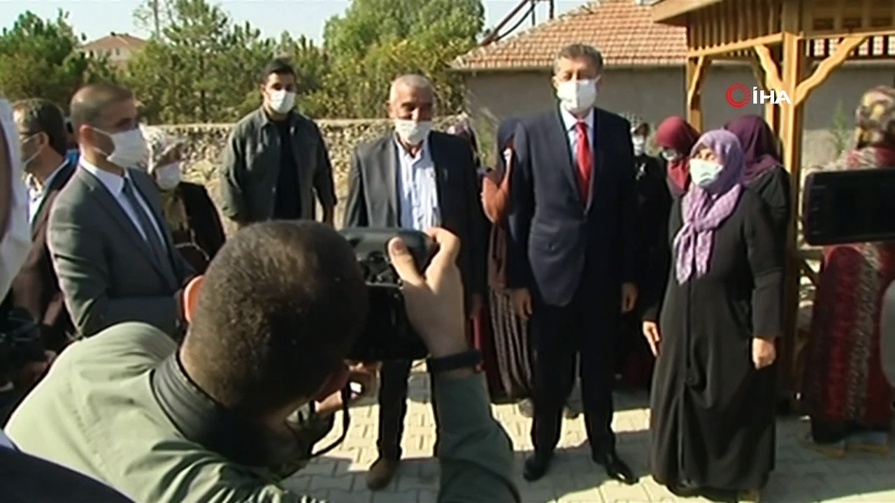 Bakan Selçuk: “Okul daha kontrollü bir ortamdır. Bir tatil yerinden, sokaktan ya da çarşı pazardan çok daha kontrollü bir yerdir”