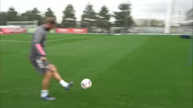 Sergio Ramos se entrena en solitario y sigue siendo duda para el Clásico