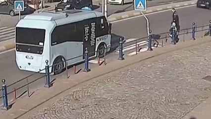 Yer: İstanbul! Minibüs şoförün yürek ısıtan hareket