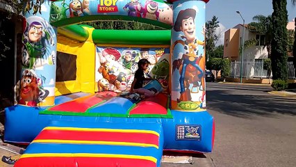 DIVERSION EN BRINCOLINES INFLABLES