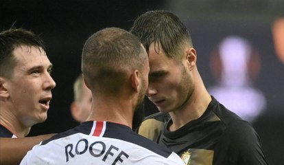 Énorme tension à la fin de Standard-Rangers en Europa League après la célébration de Kemar Roofe