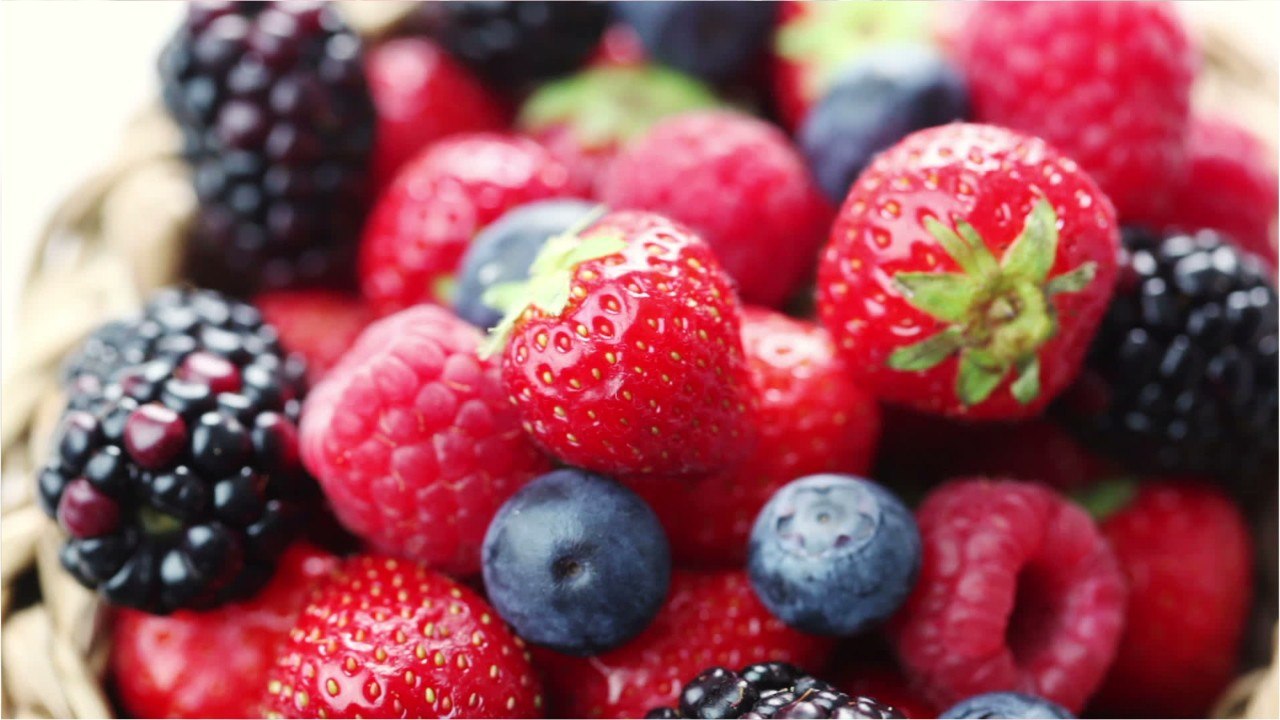 Flavanols — found in tea, berries and apples — may reduce blood