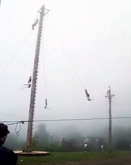 Un volador de Papantla cayó al vacío desde 15 metros de altura