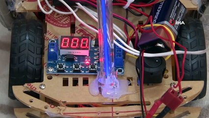 Fizik Öğretmeni Covid-19’u Yok Eden Araba Tasarladı