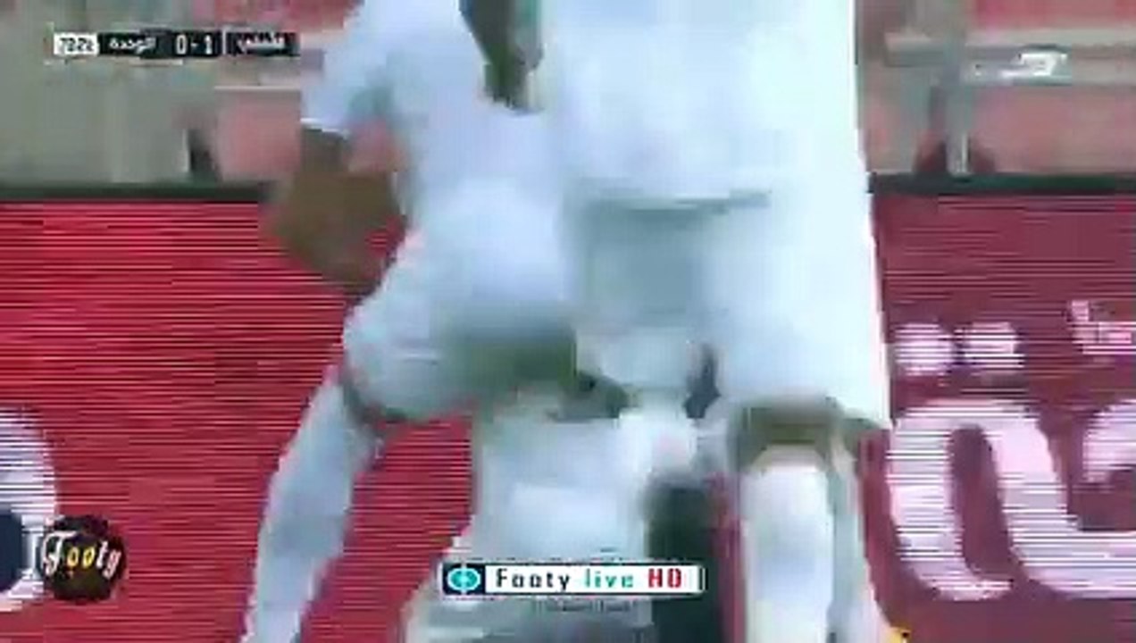 هدف عالمي من مباراة الأهلي السعودي والوحدة بتاريخ 22-10-2020 ال ( 240 X 426 )
