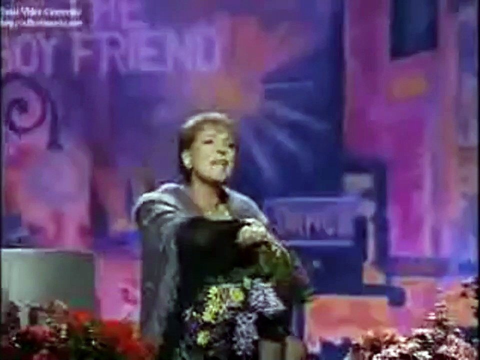 JULIE ANDREWS – Broadway Medley (HD)