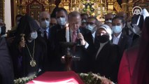 Cumhurbaşkanı Erdoğan, Markar Esayan'ın Kumkapı Meryem Ana Patriklik Kilisesi'ndeki cenaze törenine katıldı