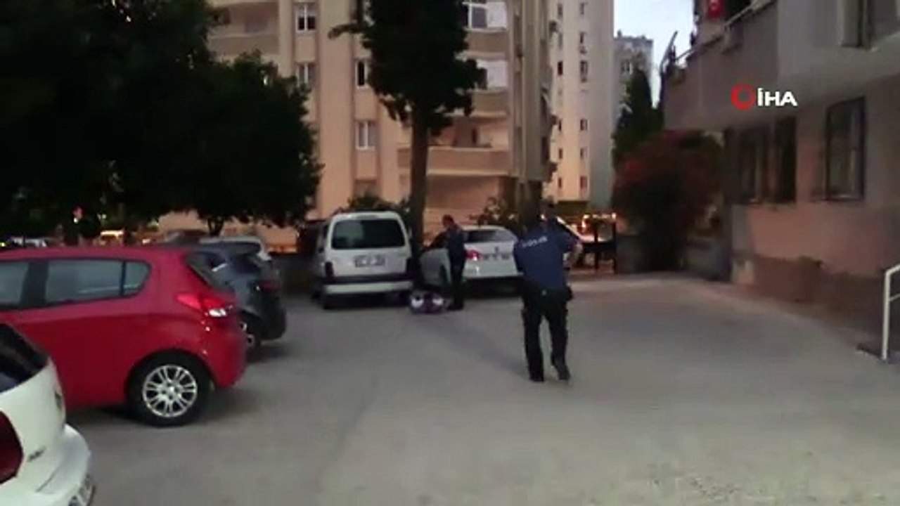 Çay Bayat Diye Öğretmeni Vuran Zanlı Polisten Kaçamadı
