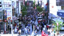 İzmir’de Vaka Sayılarının Artmasına Rağmen Cadde ve Sokaklar TıklımTıklım