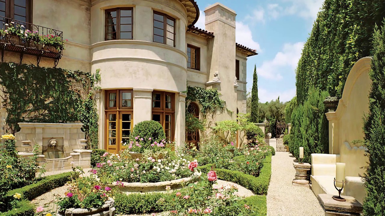 Visite de la villa hollywoodienne de Lionel Richie