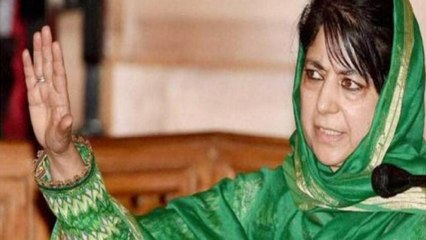 Télécharger la video: 'Dacoits snatched our flag', says Mehbooba Mufti