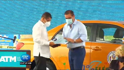 Cien taxis en primera fase de movilidad eléctrica en Guayaquil