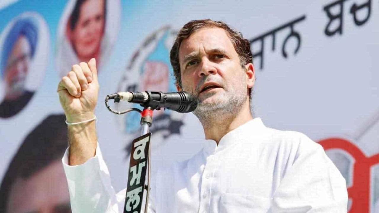 Rahul Gandhi taunts PM Modi for his election ra...