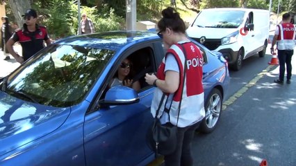 İstanbul’da Kurt Kapanı-11 Uygulaması - Şarkıcı Derin Su Kontrol Noktasına Takıldı