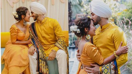 Download Video: Neha Kakkar और Rohanpreet की Haldi Ceremony की Photos हुई Viral | Boldsky