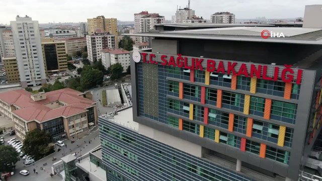 Prof. Dr. Cemil Taşcıoğlu Şehir Hastanesi’ne Test Kuyruğu Havadan Böyle Görüntülendi