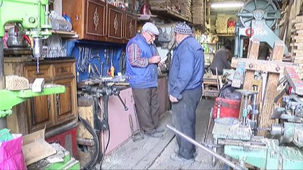 Teknolojiye Yenik Düşen Fayton ve Yaylı Arabaların Artık Minyatürü Yapılıyor