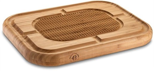 This Carving Board Has a Key Feature Every Home Cook Needs for Thanksgiving