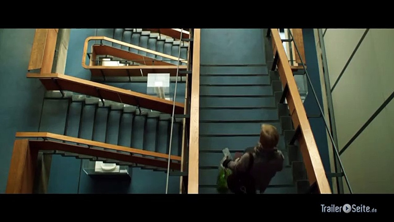 Am Himmel Der Tag Trailer (2012)