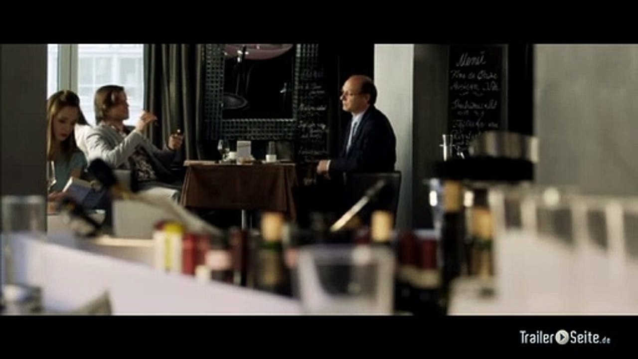 Ausschnitt zu Unter Frauen: Alex riskiert seinen Job