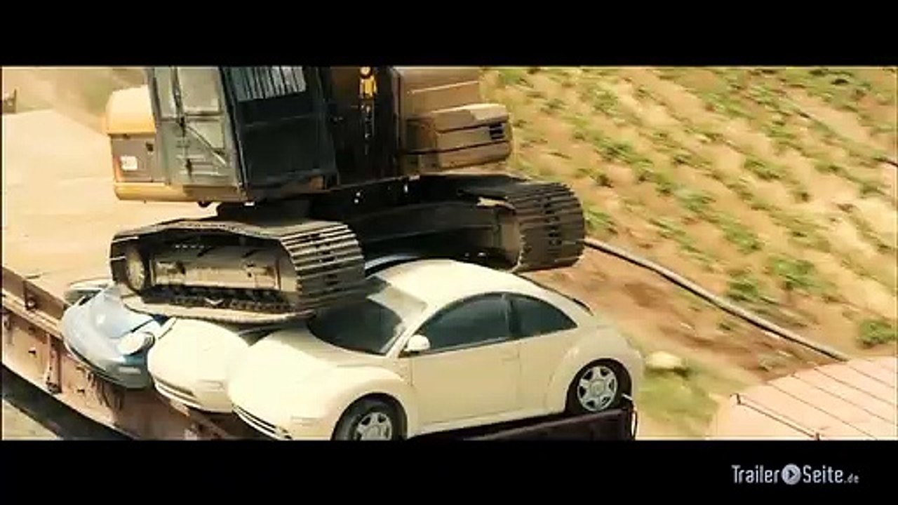 Ausschnitt aus Skyfall: Bagger vs Zug