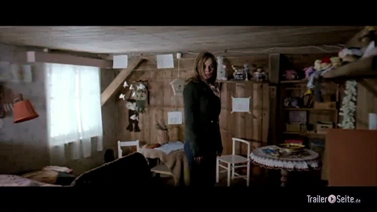 Ausschnitt aus Du Hast Es Versprochen: Im Zimmer