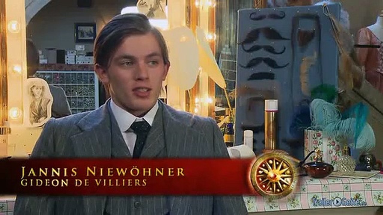Gideon De Villiers in Rubinrot